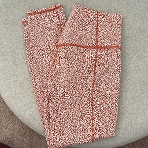 Athleta Salutation Stash 7/8 Tight